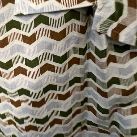 Men’s Crosby and Howard extra large, short sleeve button down - Picture 2 of 4